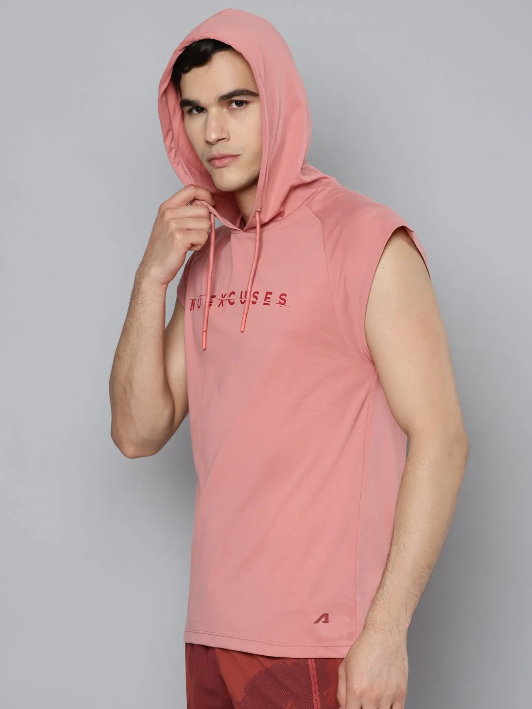 Alcis Men Pink Typography Printed Slim Fit Running T-shirt