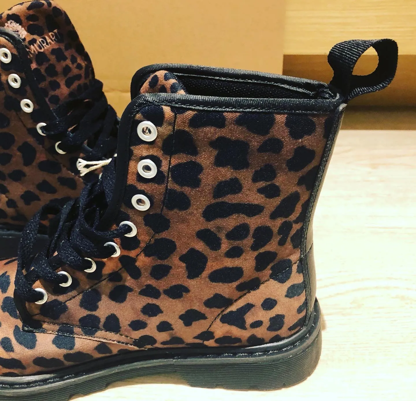 Brown Leopard Women's Boots, Animal Print Winter Laced-Up Canvas Hikers Boots For Ladies