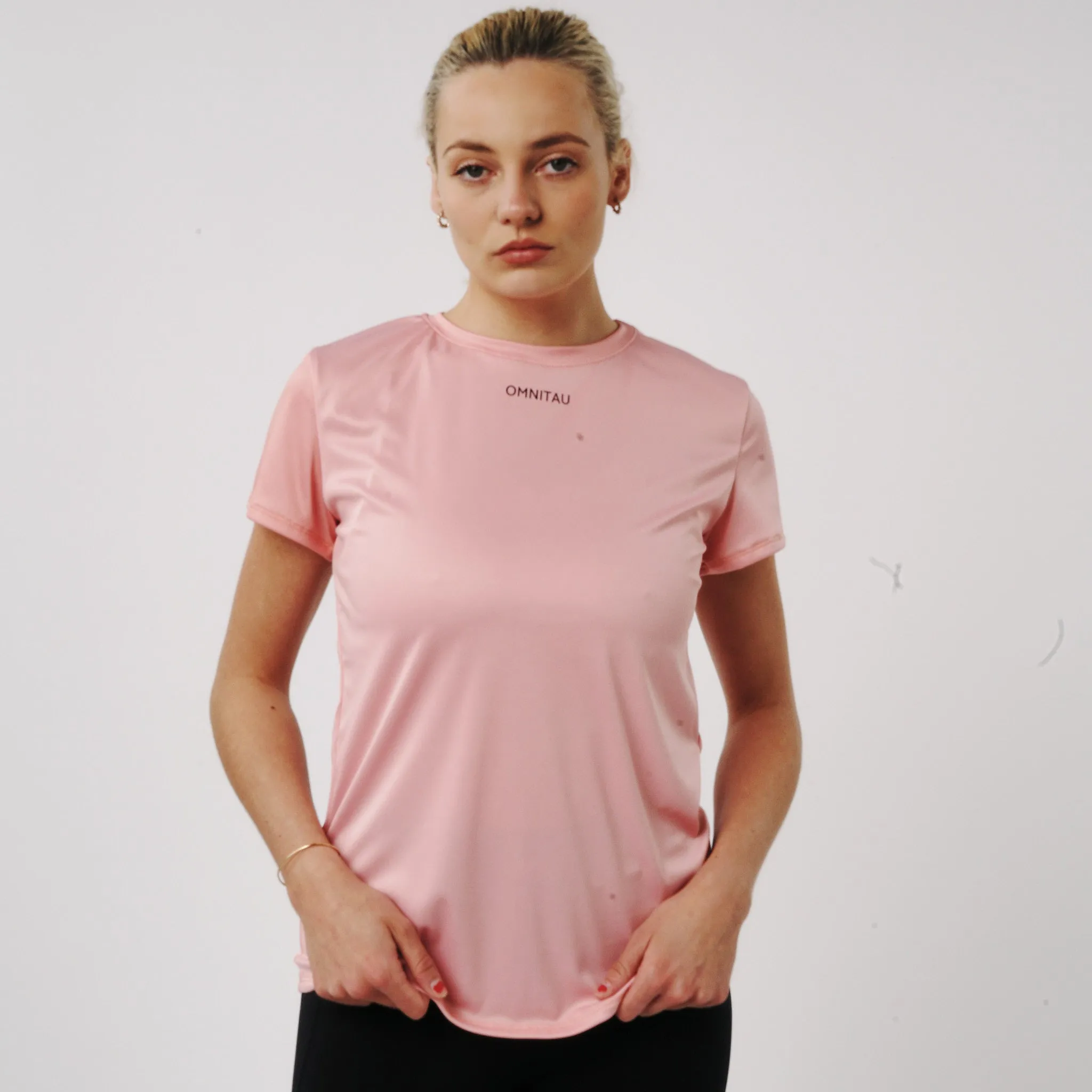 Omnitau Women's Inspire Performance Crew Neck Short Sleeve T-Shirt - Salmon Pink