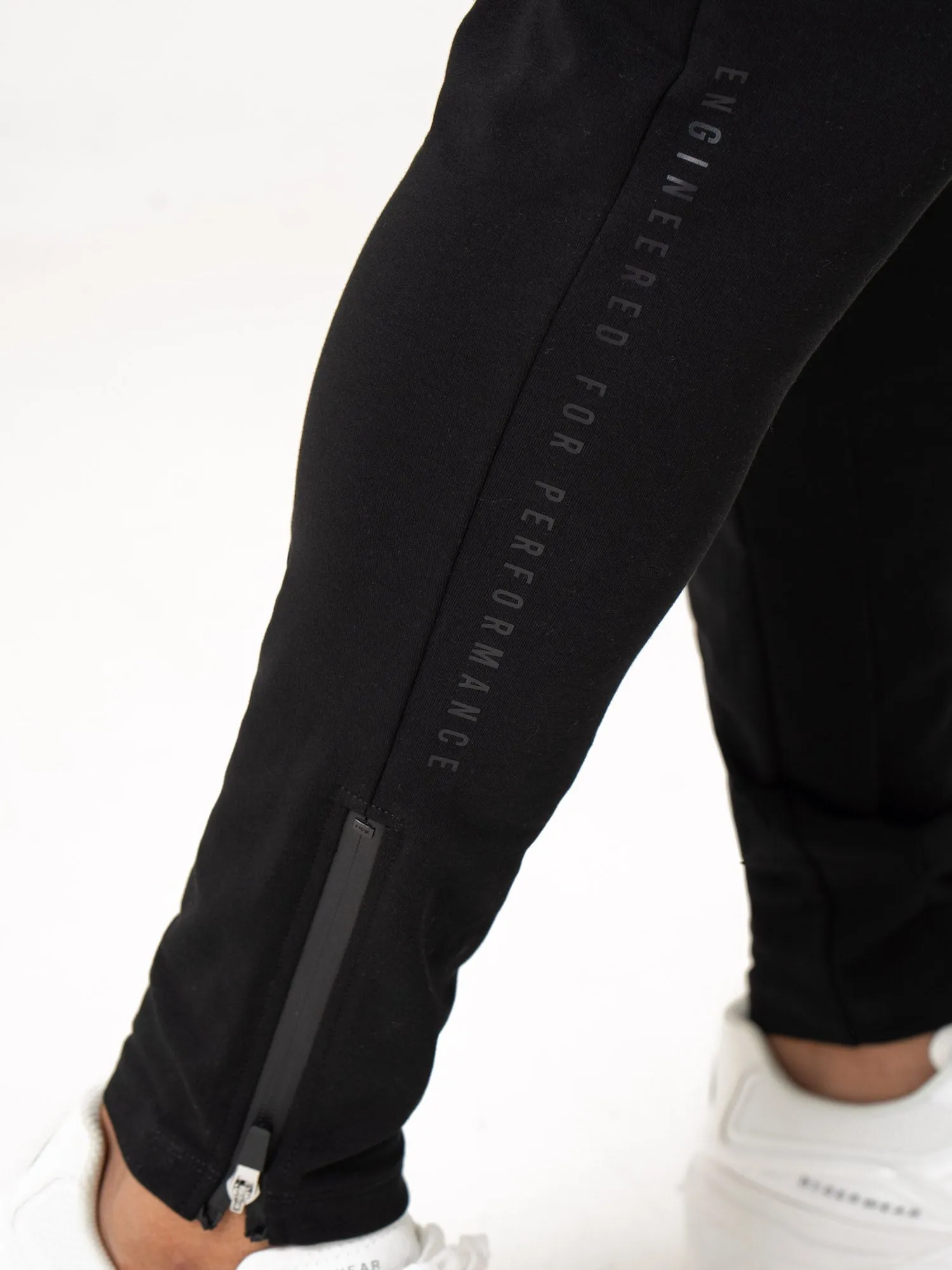 Pursuit Gym Track Pants - Black