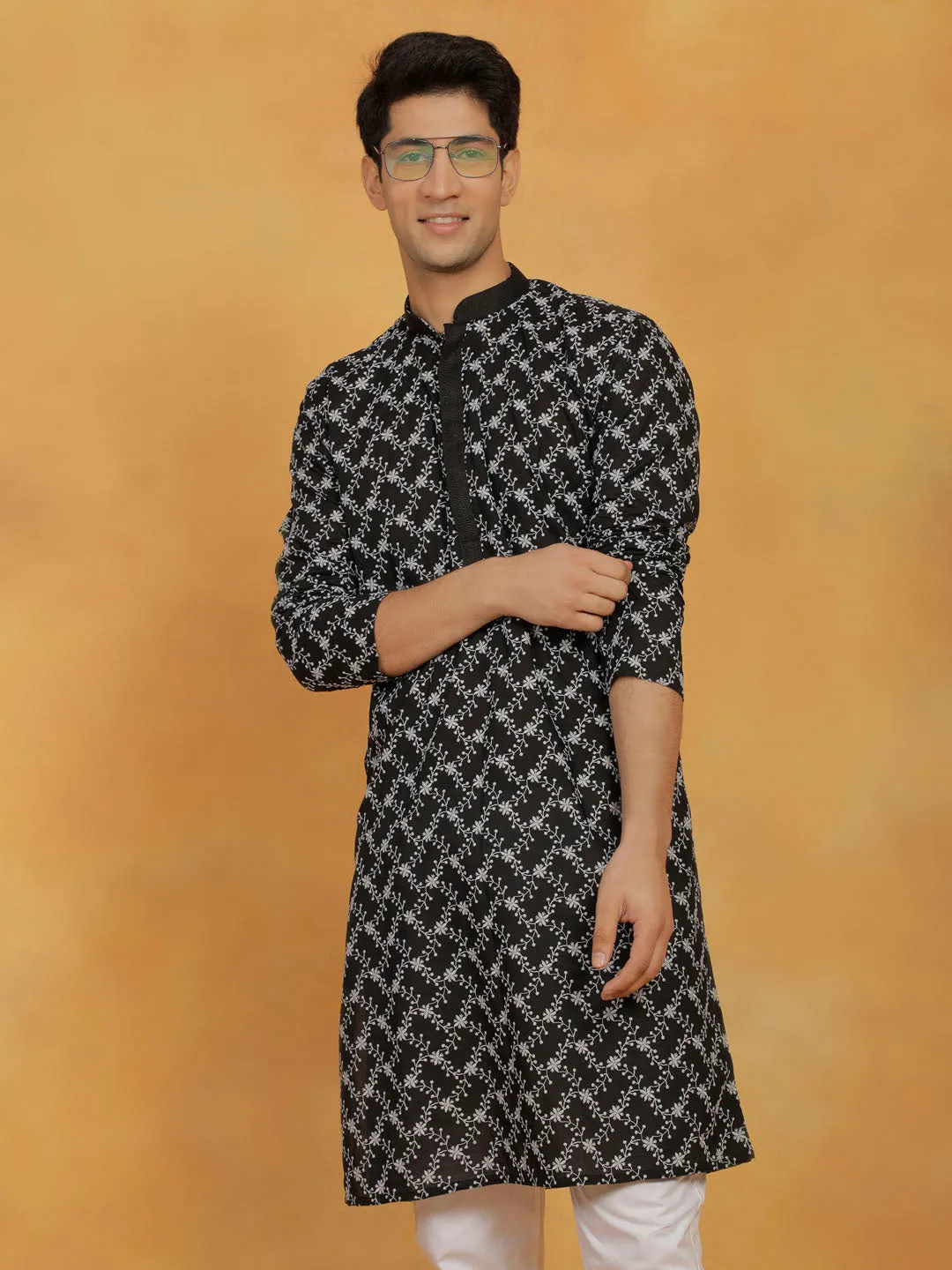 VASTRAMAY Black & White Cotton Kurta Set