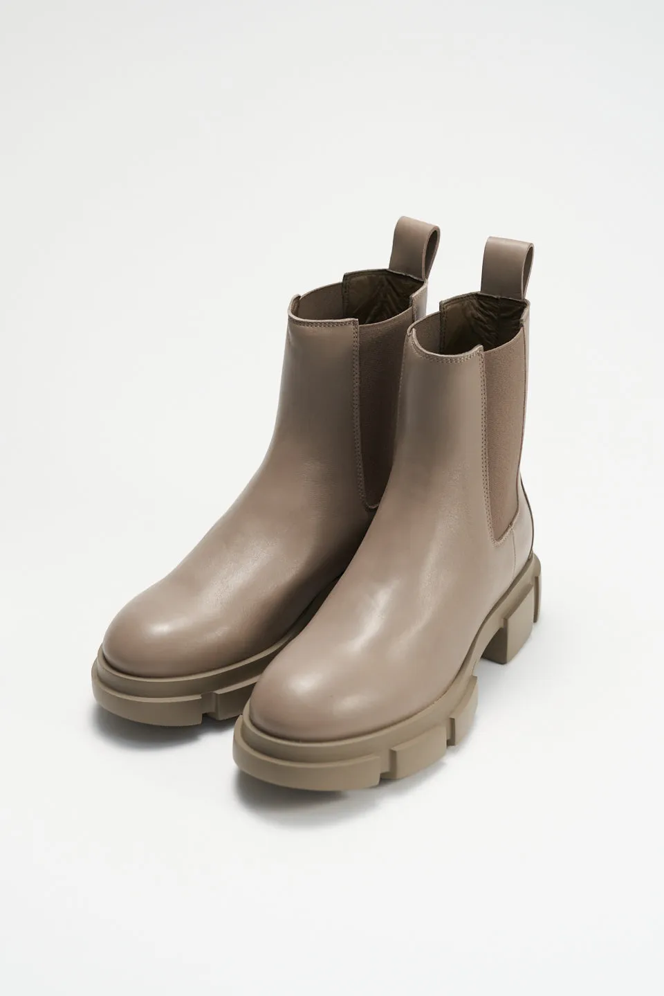 Vitello Fango Low Chelsea Boots