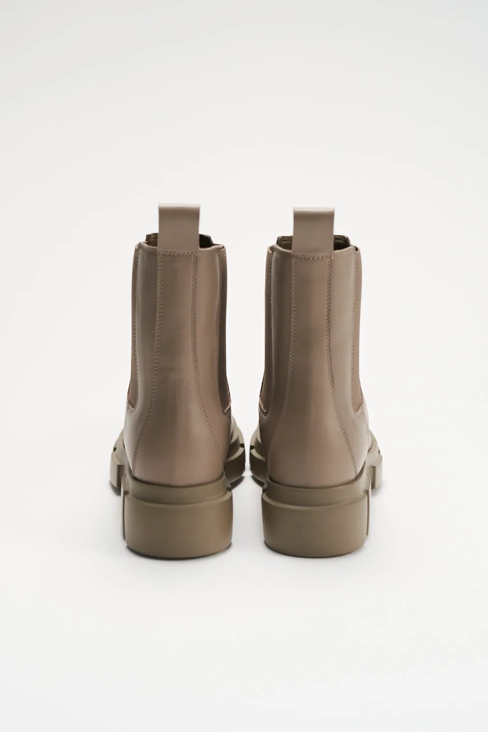 Vitello Fango Low Chelsea Boots