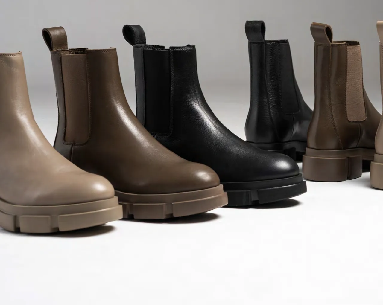 Vitello Khaki Low Chelsea Boots